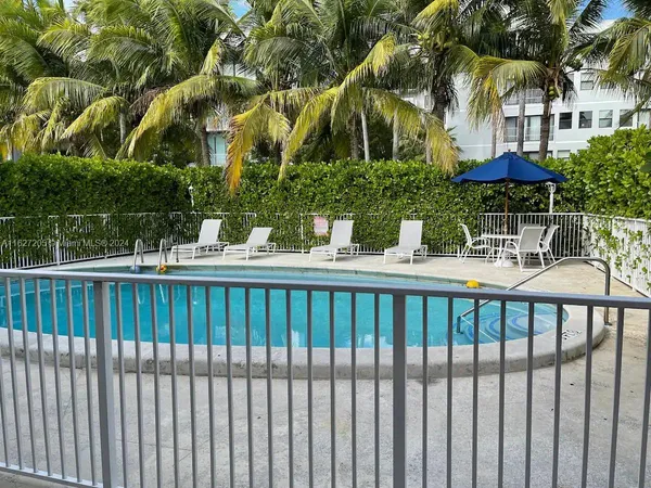 $1,190 | 100 Sunrise Drive, Unit 24, Key Biscayne, FL 33149