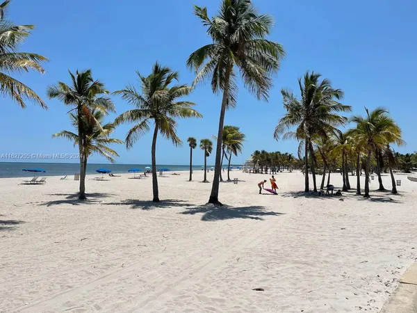 $1,190 | 100 Sunrise Drive, Unit 24, Key Biscayne, FL 33149