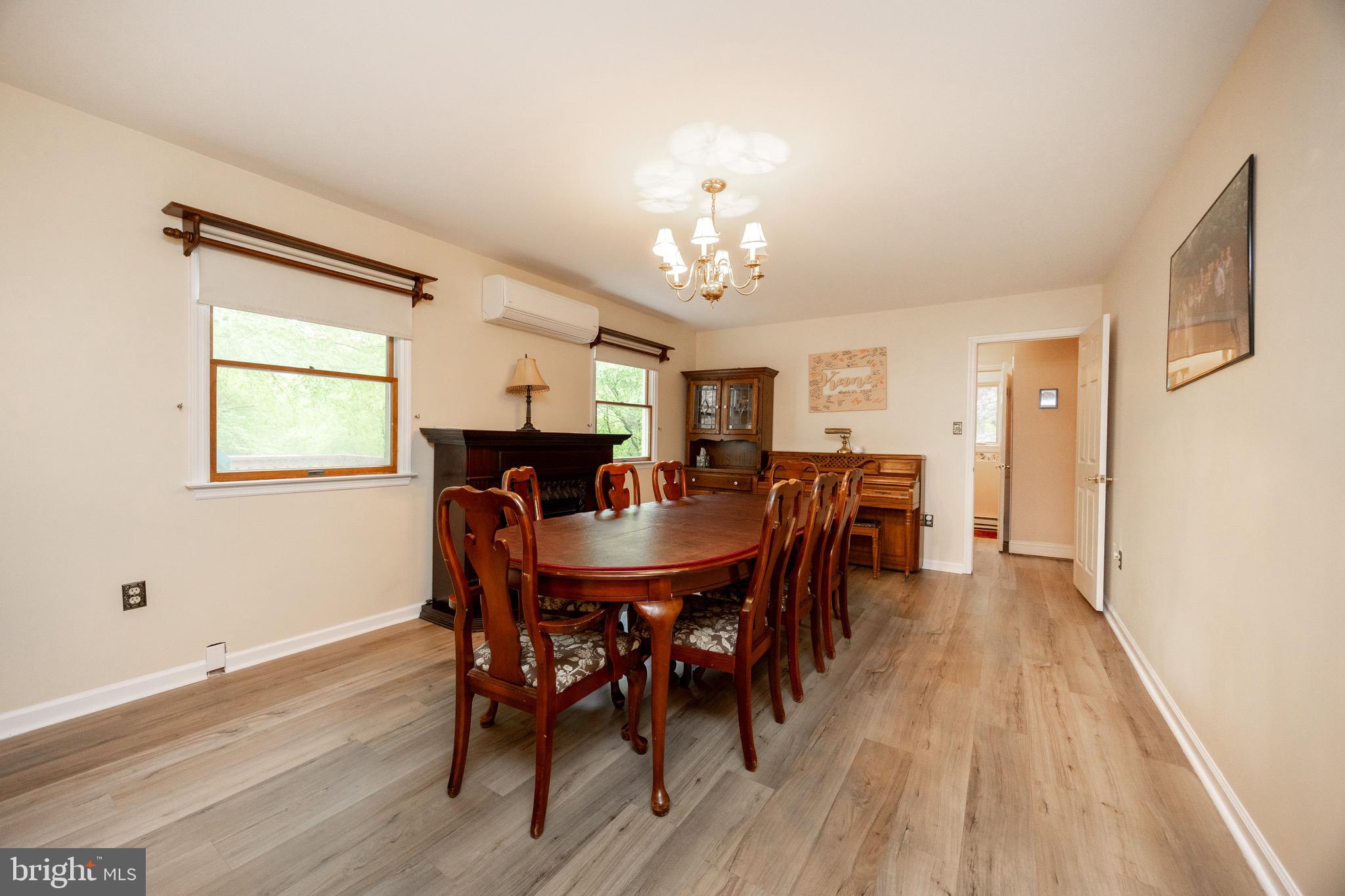 2001 Shenkel Road Pottstown, PA 19465 - Photo 24 of 58 Dining/Family Room