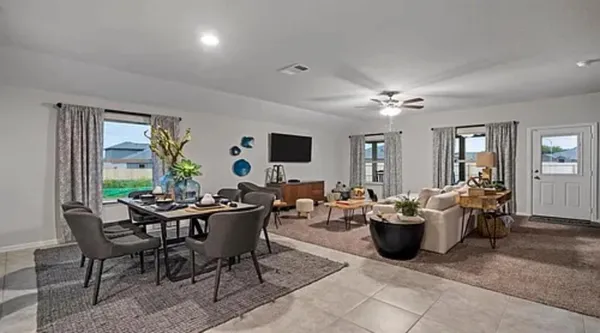 $2,450 | 829 Loomis Trail, Justin, TX 76247