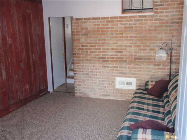 2594 Lockbourne Road Columbus, OH 43207 - Photo 5 of 22
