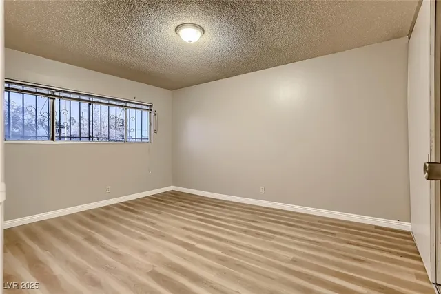 $1,250 | 3705 Haddock Avenue, North Las Vegas, NV 89030