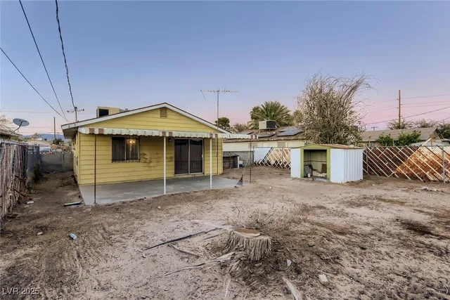 $1,250 | 3705 Haddock Avenue, North Las Vegas, NV 89030