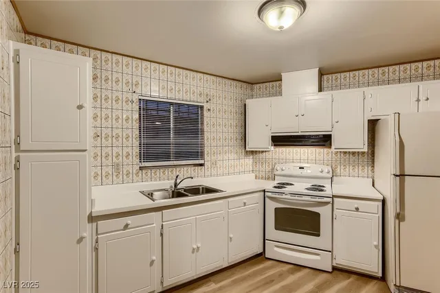 $1,250 | 3705 Haddock Avenue, North Las Vegas, NV 89030