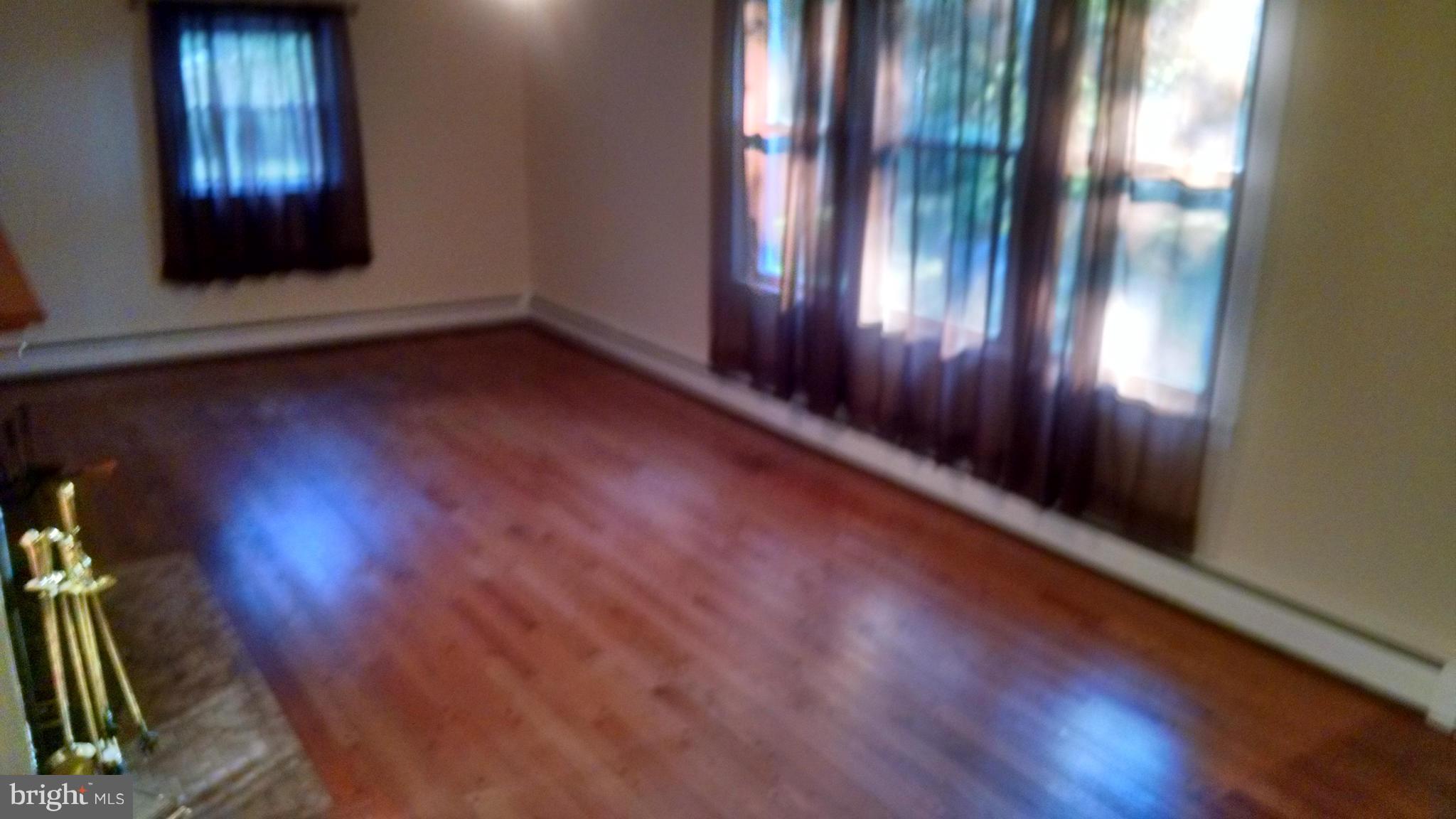 14928 Schall Road Accokeek, MD 20607 - Photo 2 of 12 Family Room
