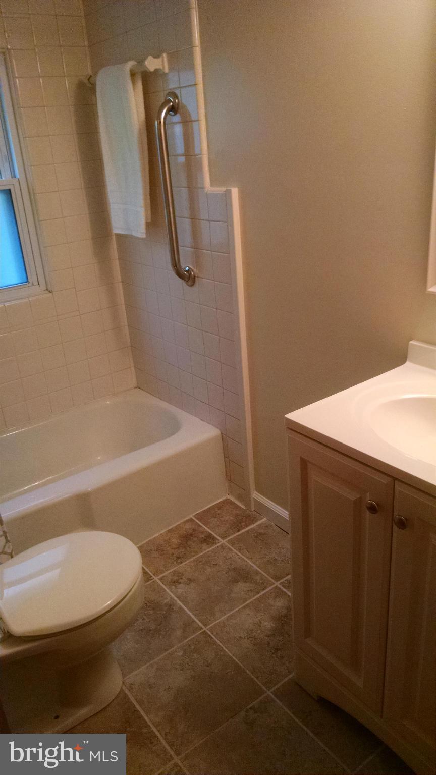 14928 Schall Road Accokeek, MD 20607 - Photo 6 of 12 Bath (Master)