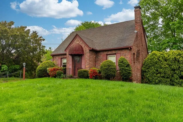 $599,000 | 18 Winter Street, Dedham, MA 02026