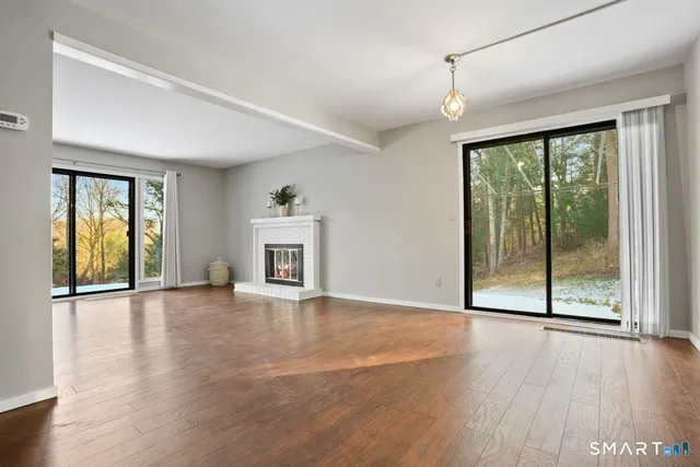 $275,500 | 331 Heritage Village, Unit E, Southbury, CT 06488