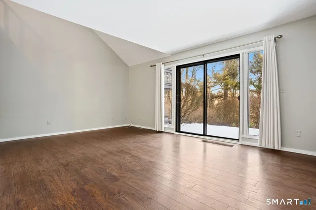 $275,500 | 331 Heritage Village, Unit E, Southbury, CT 06488