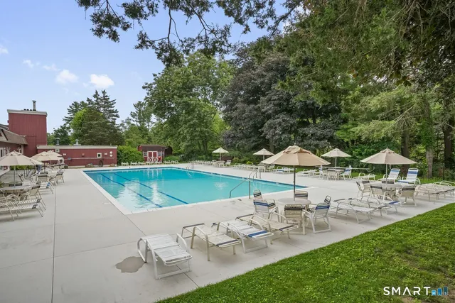 $275,500 | 331 Heritage Village, Unit E, Southbury, CT 06488