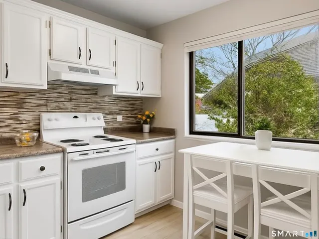 $275,500 | 331 Heritage Village, Unit E, Southbury, CT 06488