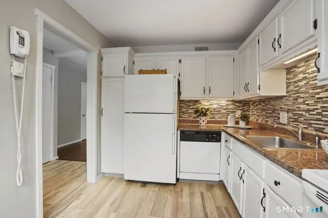 $275,500 | 331 Heritage Village, Unit E, Southbury, CT 06488