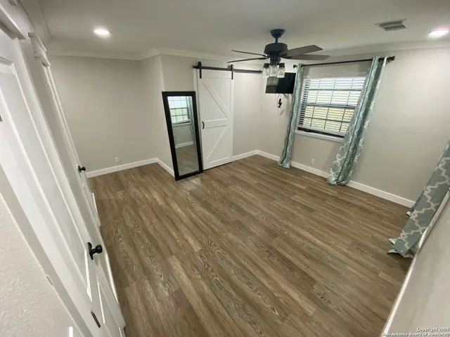 $315,000 | 606 South Phelps Street, Dilley, TX 78017