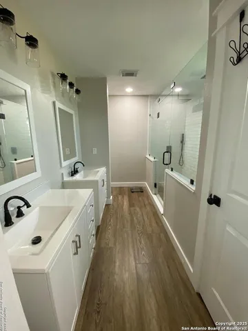 $315,000 | 606 South Phelps Street, Dilley, TX 78017