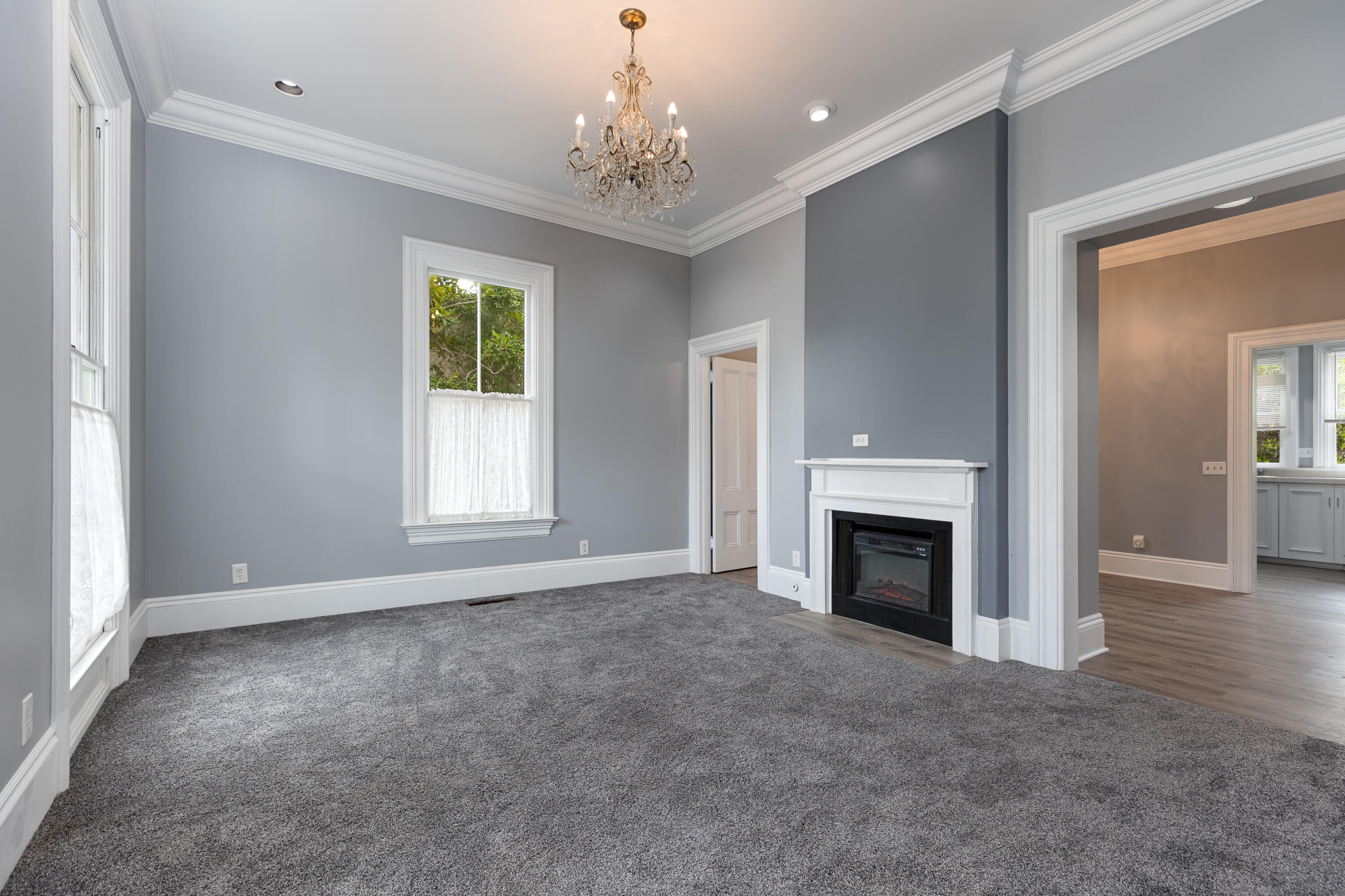 533 Brinkerhoff Avenue Santa Barbara, CA 93101 - Photo 17 of 27 a view of empty room with a fireplace and window