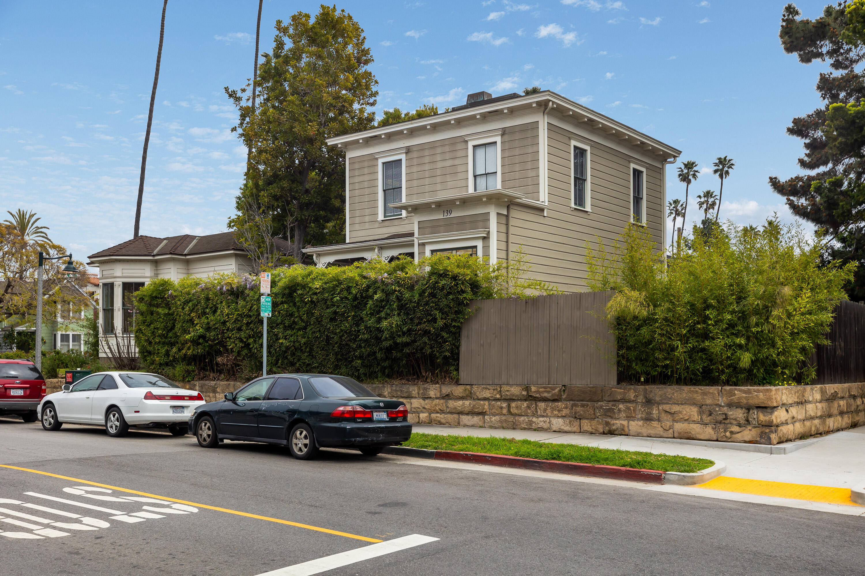 533 Brinkerhoff Avenue Santa Barbara, CA 93101 - Photo 5 of 27 a car parked in front of a house