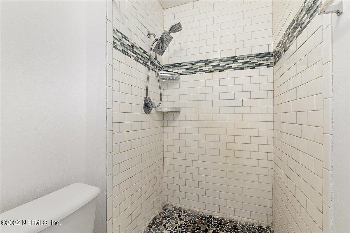 3180 Shadow Creek Road Jacksonville, FL 32226 - Photo 13 of 22 13-Primary Bathroom