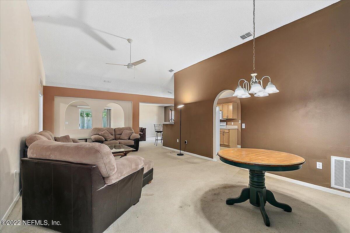 3180 Shadow Creek Road Jacksonville, FL 32226 - Photo 4 of 22 04-Living Room