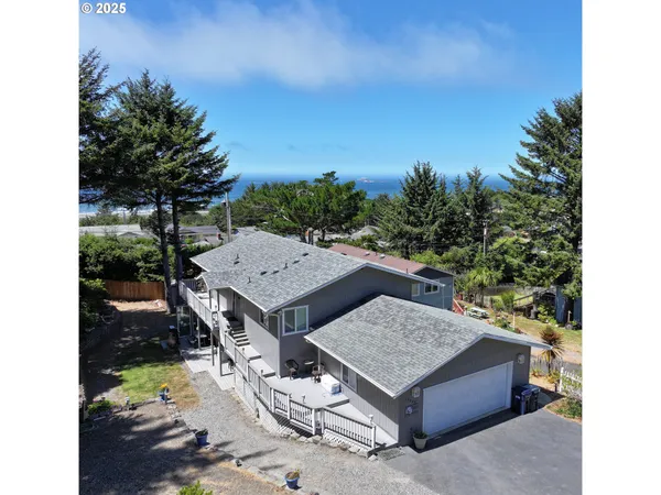 $669,000 | 30320 Hillside Terrace, Gold Beach, OR 97444