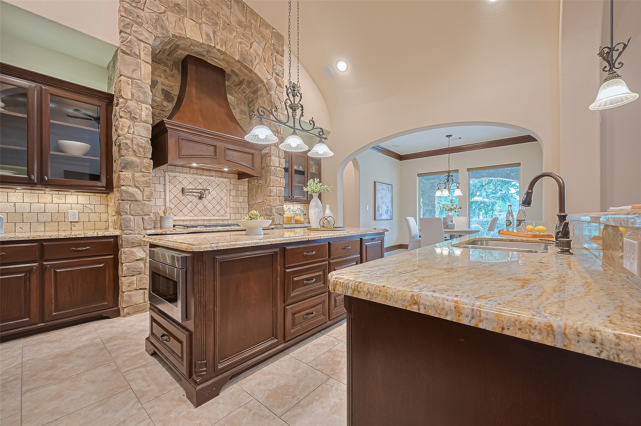 14 Royal King Road Tomball, TX 77377 - Photo 21 of 50