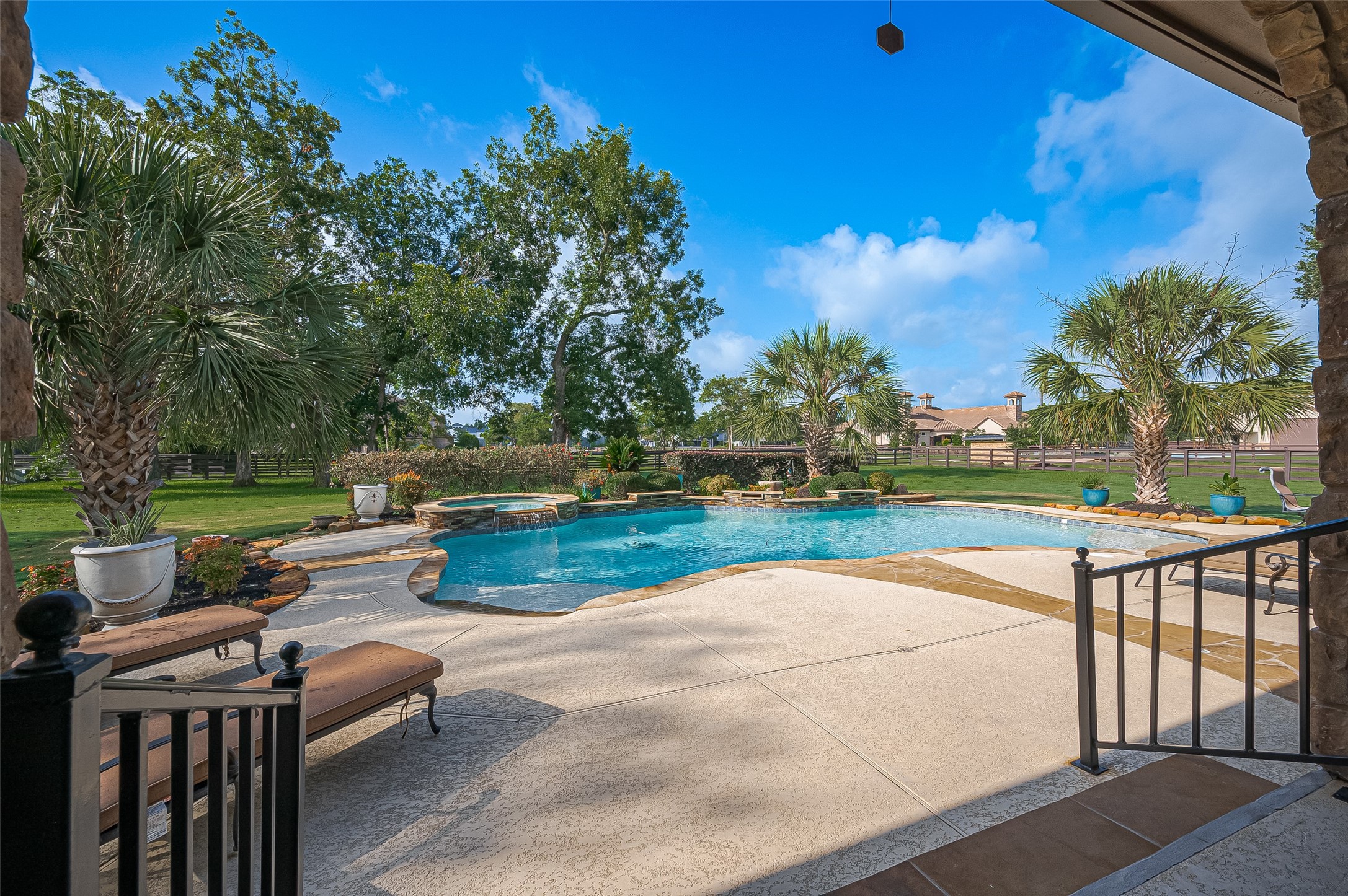 14 Royal King Road Tomball, TX 77377 - Photo 41 of 50