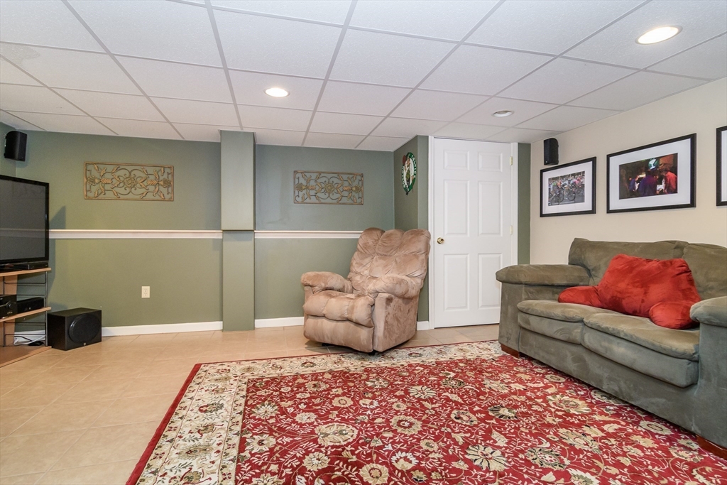 19 Nathan Road Mansfield, MA 02048 - Photo 24 of 38