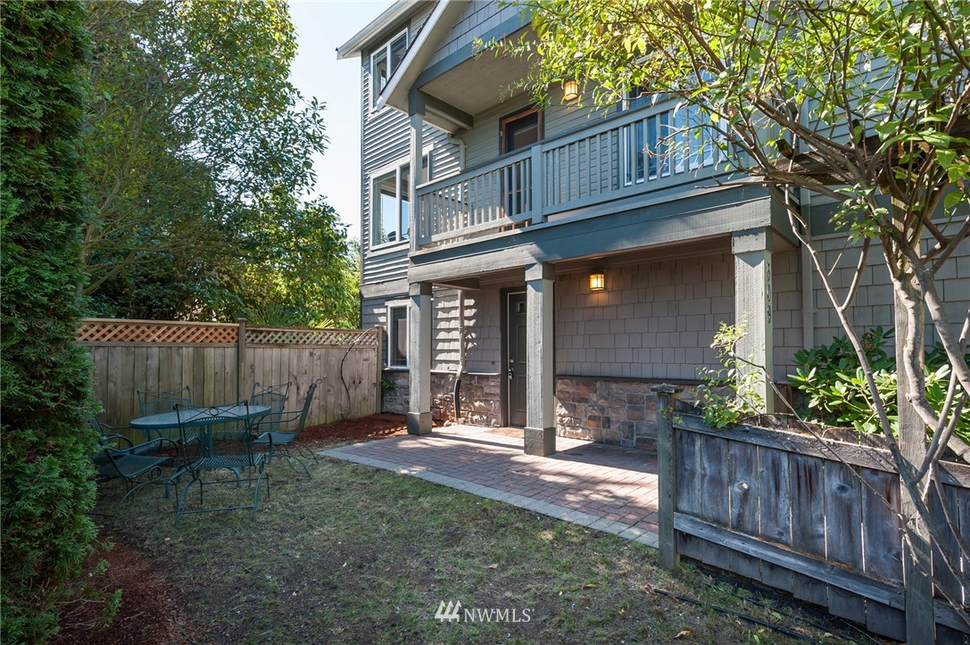 509 North 44th Street Seattle, WA 98103 - Photo 3 of 23 Gallery Image 3