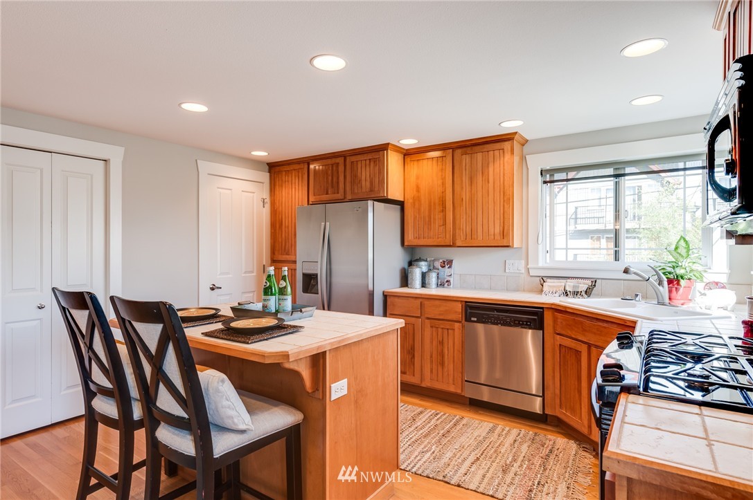 509 North 44th Street Seattle, WA 98103 - Photo 9 of 23 Gallery Image 9