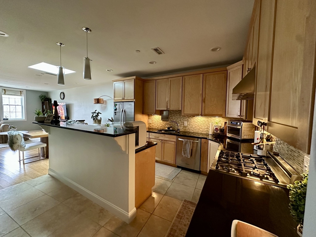 30 High Street, Unit 43 Medford, MA 02155 - Photo 5 of 19