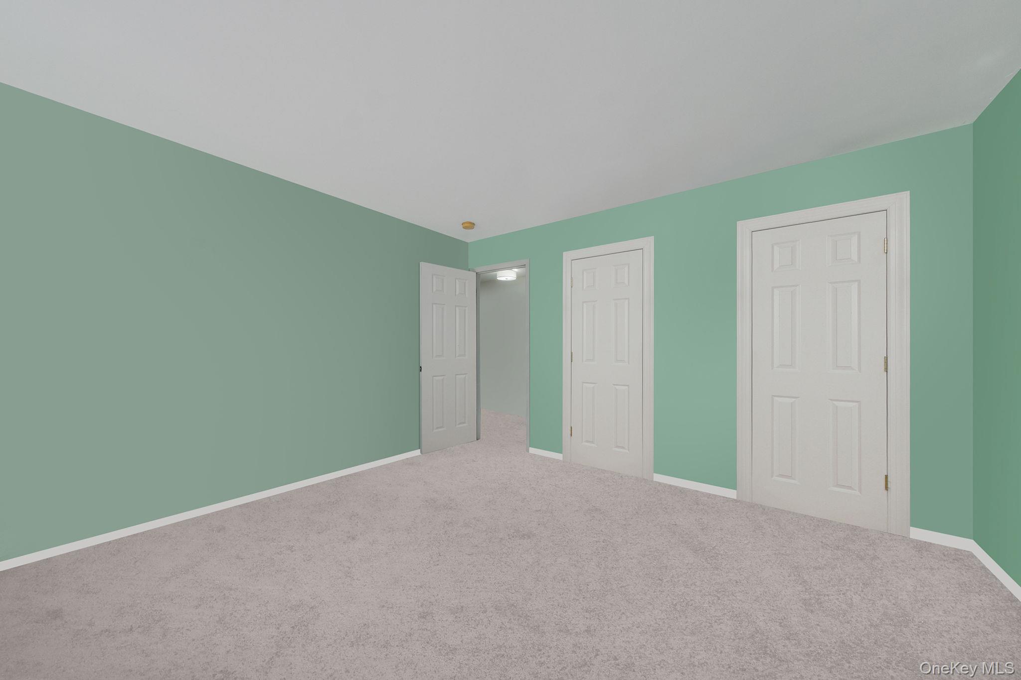 180 Miller Place Road Miller Place, NY 11764 - Photo 23 of 44