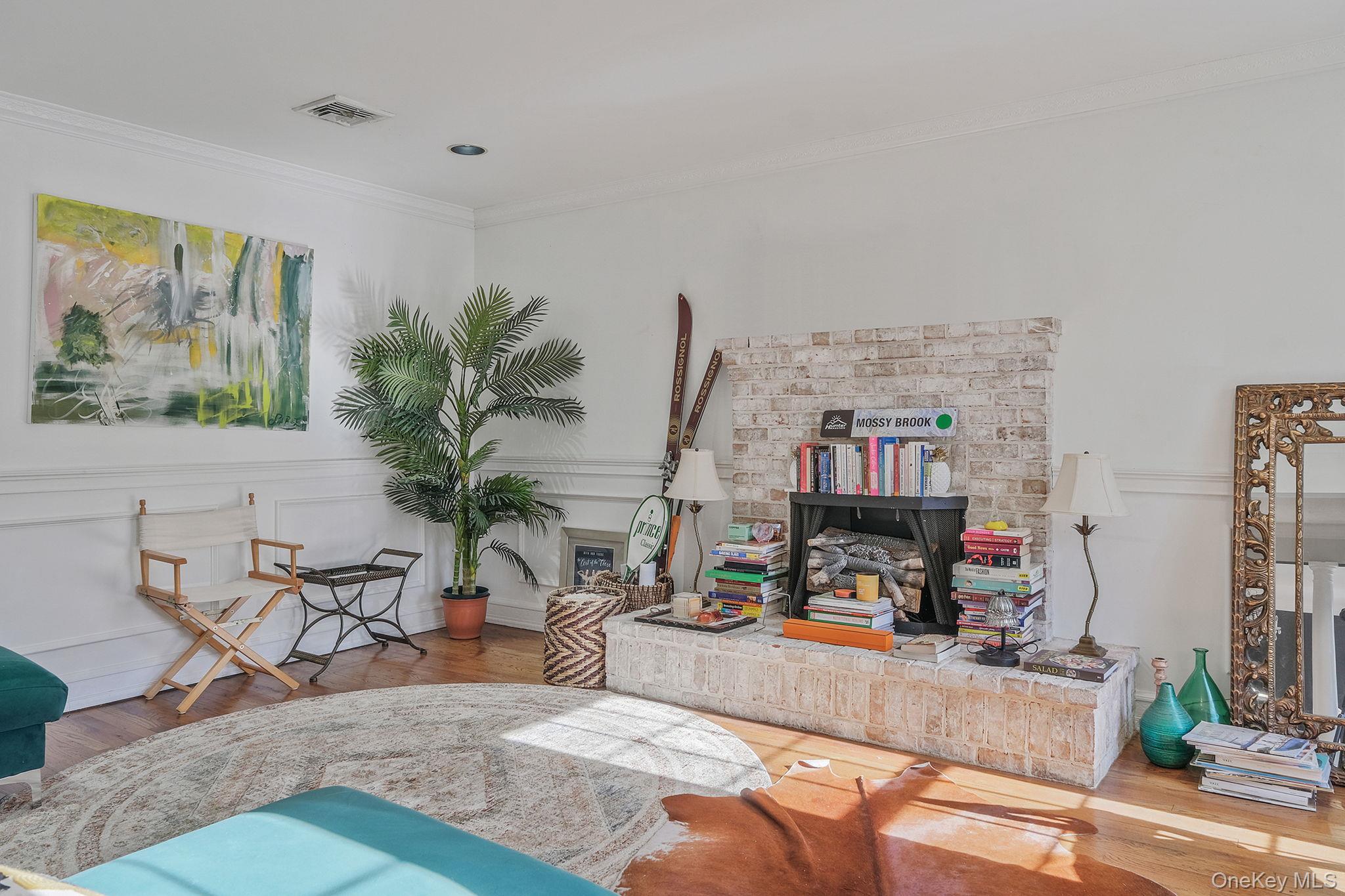 180 Miller Place Road Miller Place, NY 11764 - Photo 4 of 44