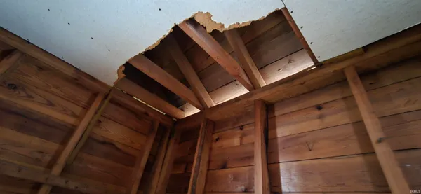 $90,000 | 1013 North Edgewater Drive, Silver Lake, IN 46982