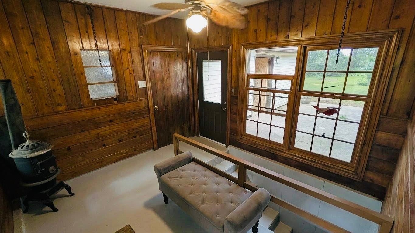 10381 Montague Road Winnebago, IL 61088 - Photo 9 of 31 Gallery Image 9