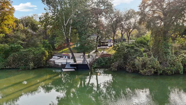 $1,875,000 | 198 Guadalupe River Drive, Seguin, TX 78155