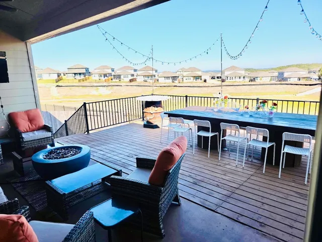 $625,000 | 602 Sue Peaks Loop, Dripping Springs, TX 78620