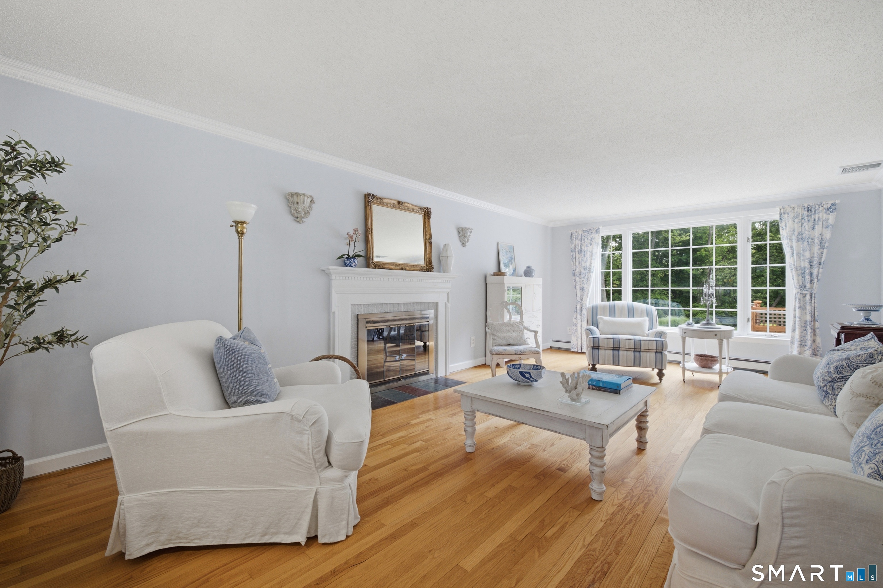36 Willowbrook Road West Hartford, CT 06107 - Photo 3 of 38