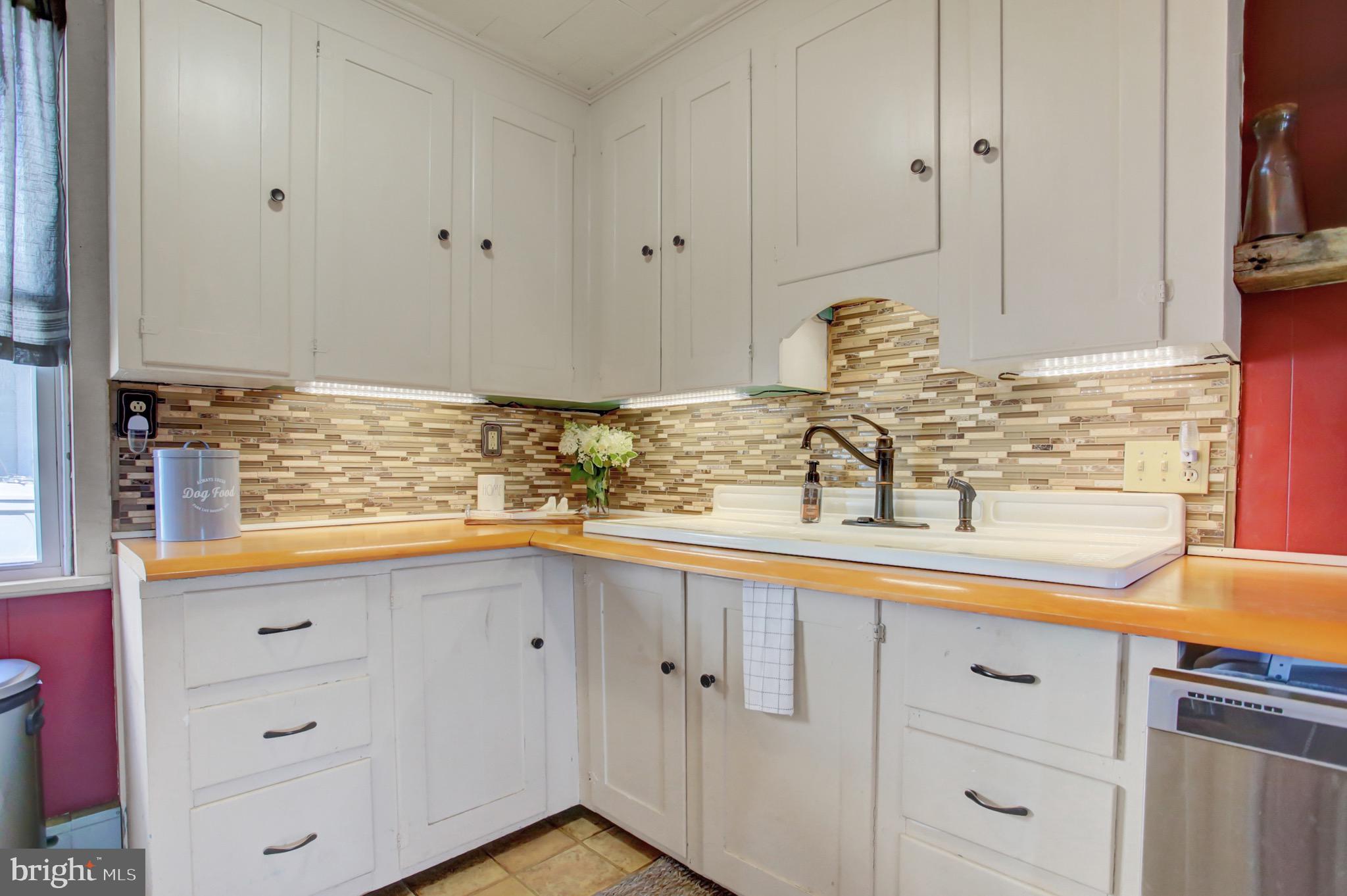 5594 Elizabethtown Road Palmyra, PA 17078 - Photo 11 of 28 Gallery Image 11