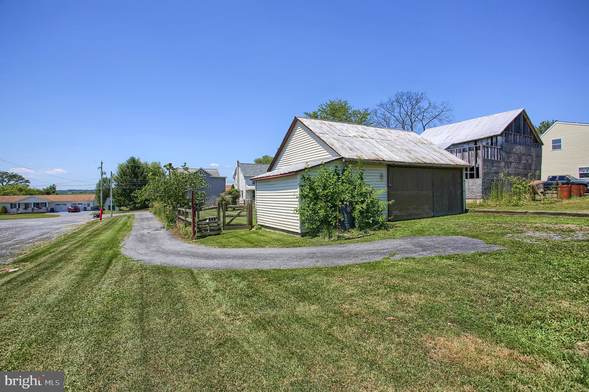 5594 Elizabethtown Road Palmyra, PA 17078 - Photo 9 of 28 Gallery Image 9