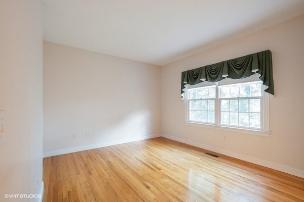 12 Oak Hill Road Worcester, MA 01609 - Photo 11 of 35 Gallery Image 11