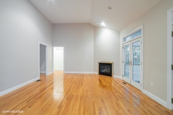 12 Oak Hill Road Worcester, MA 01609 - Photo 7 of 35 Gallery Image 7