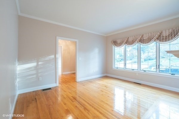 12 Oak Hill Road Worcester, MA 01609 - Photo 9 of 35 Gallery Image 9