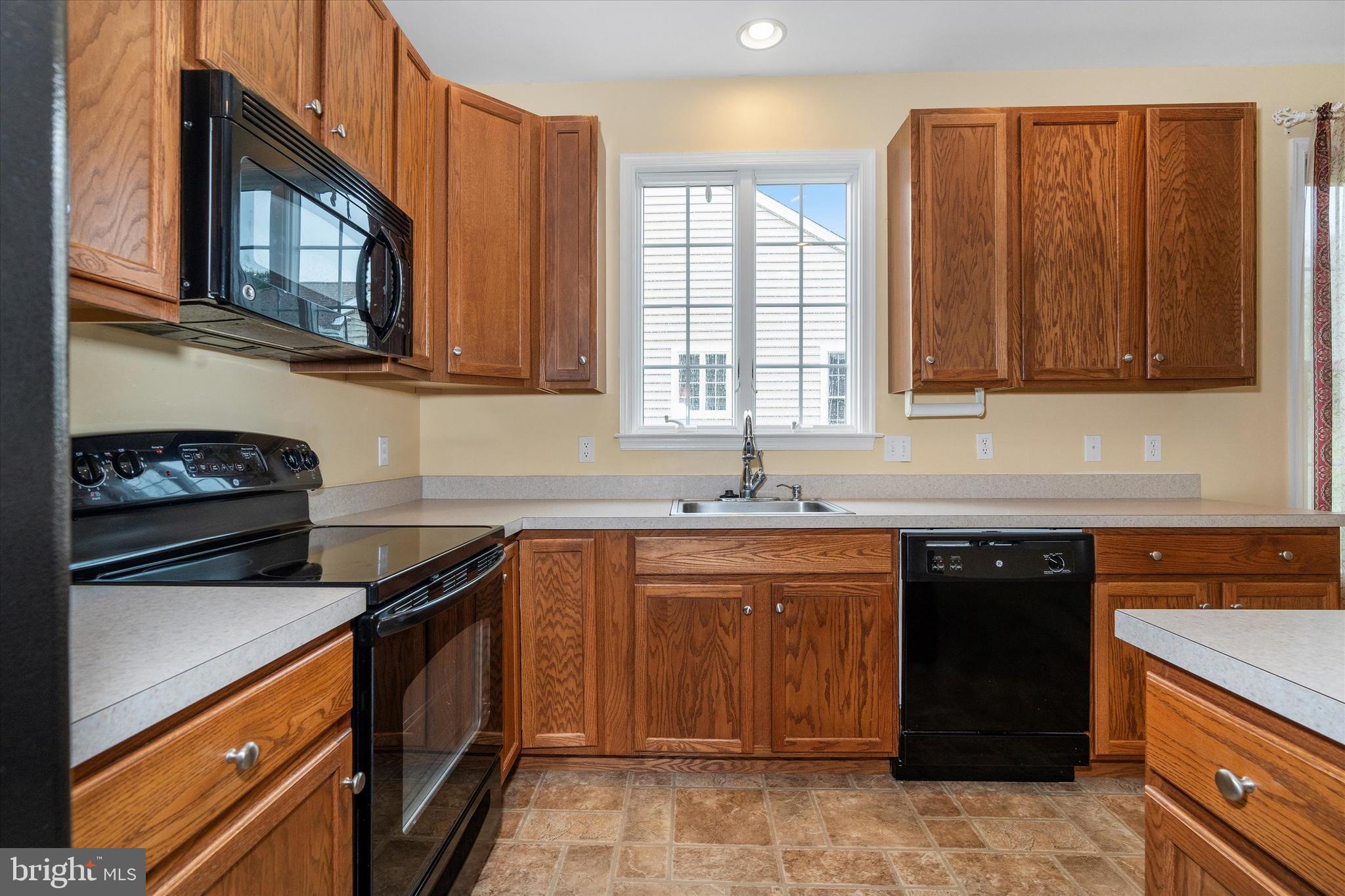 602 Sorrell Circle Smyrna, DE 19977 - Photo 3 of 39