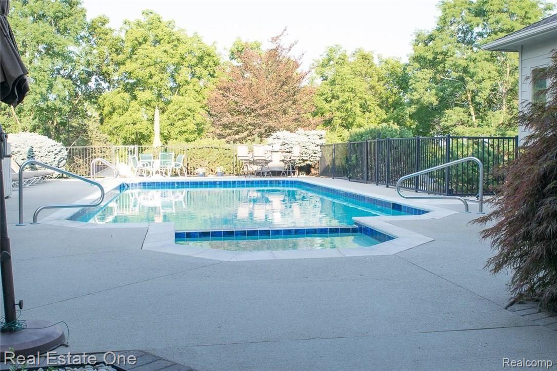 1825 Silver Bell Road Rochester, MI 48306 - Photo 43 of 61 50.jpg