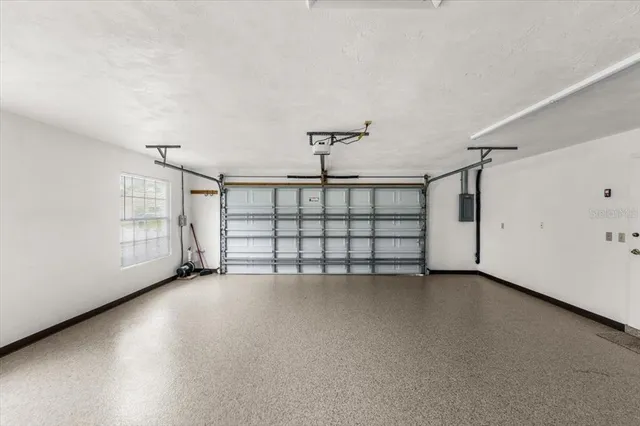 a picture of lake view