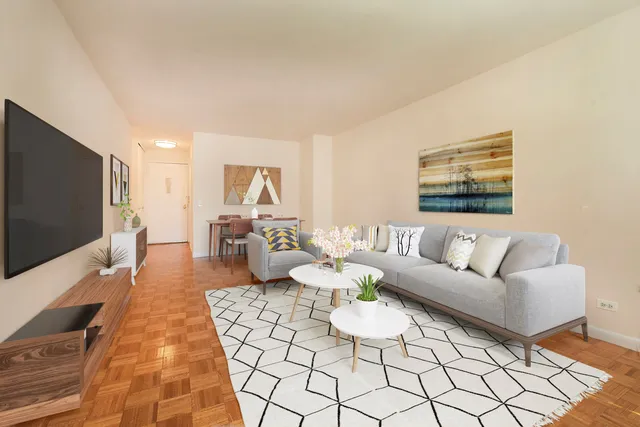 $4,325 | 211 West 56th Street, Unit G10 | Theater District