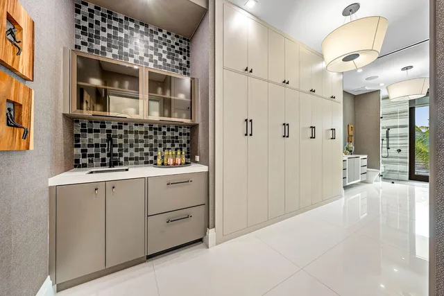 $11,250,000 | 2212 Date Palm Road, Boca Raton, FL 33432