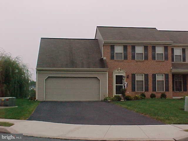 30 Limestone Court Lititz, PA 17543 - Photo 1 of 8