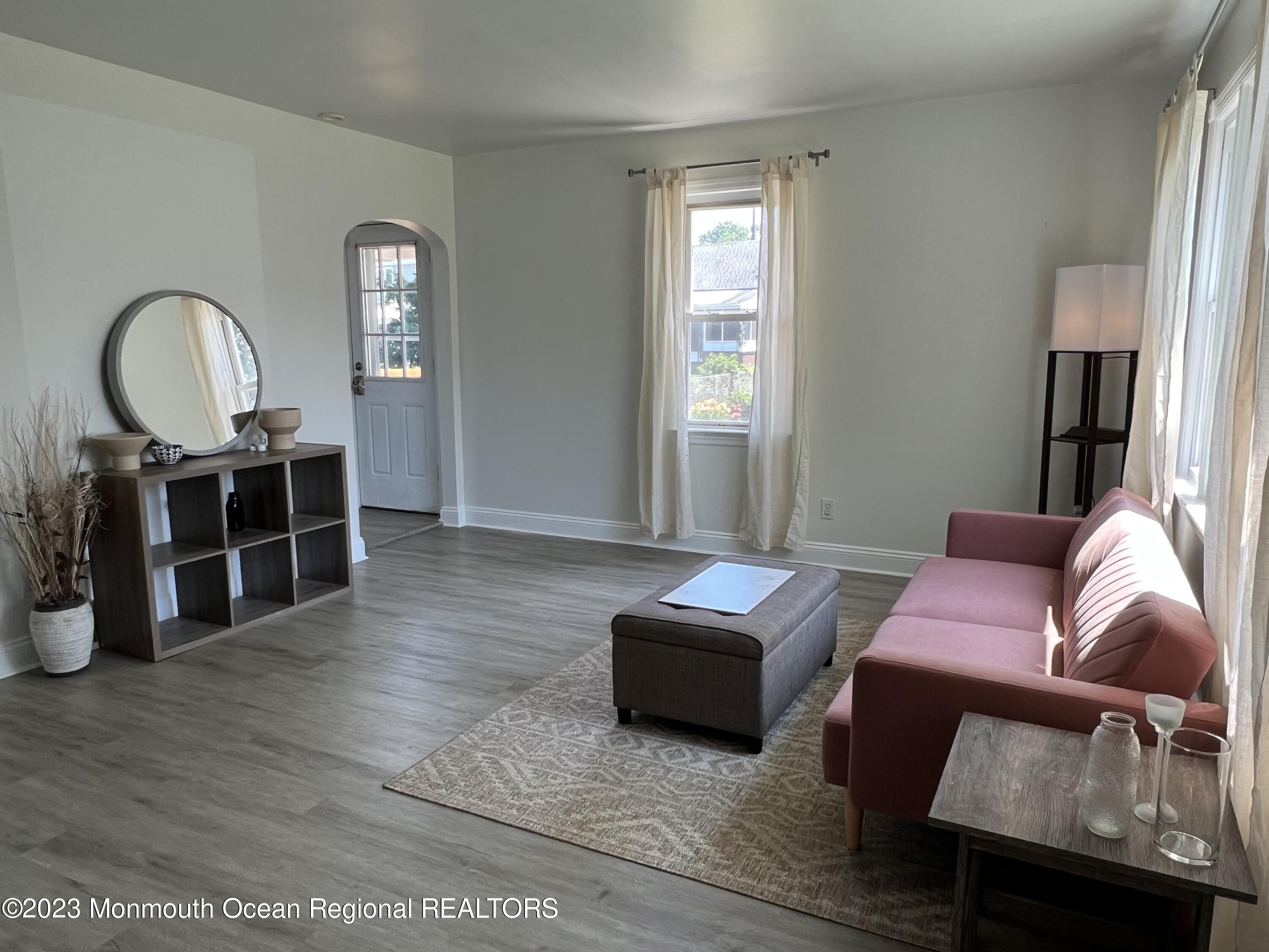 13 Stiles Avenue Maple Shade, NJ 08052 - Photo 5 of 11 3135A1AE-32FB-4244-801D-8833655450B2