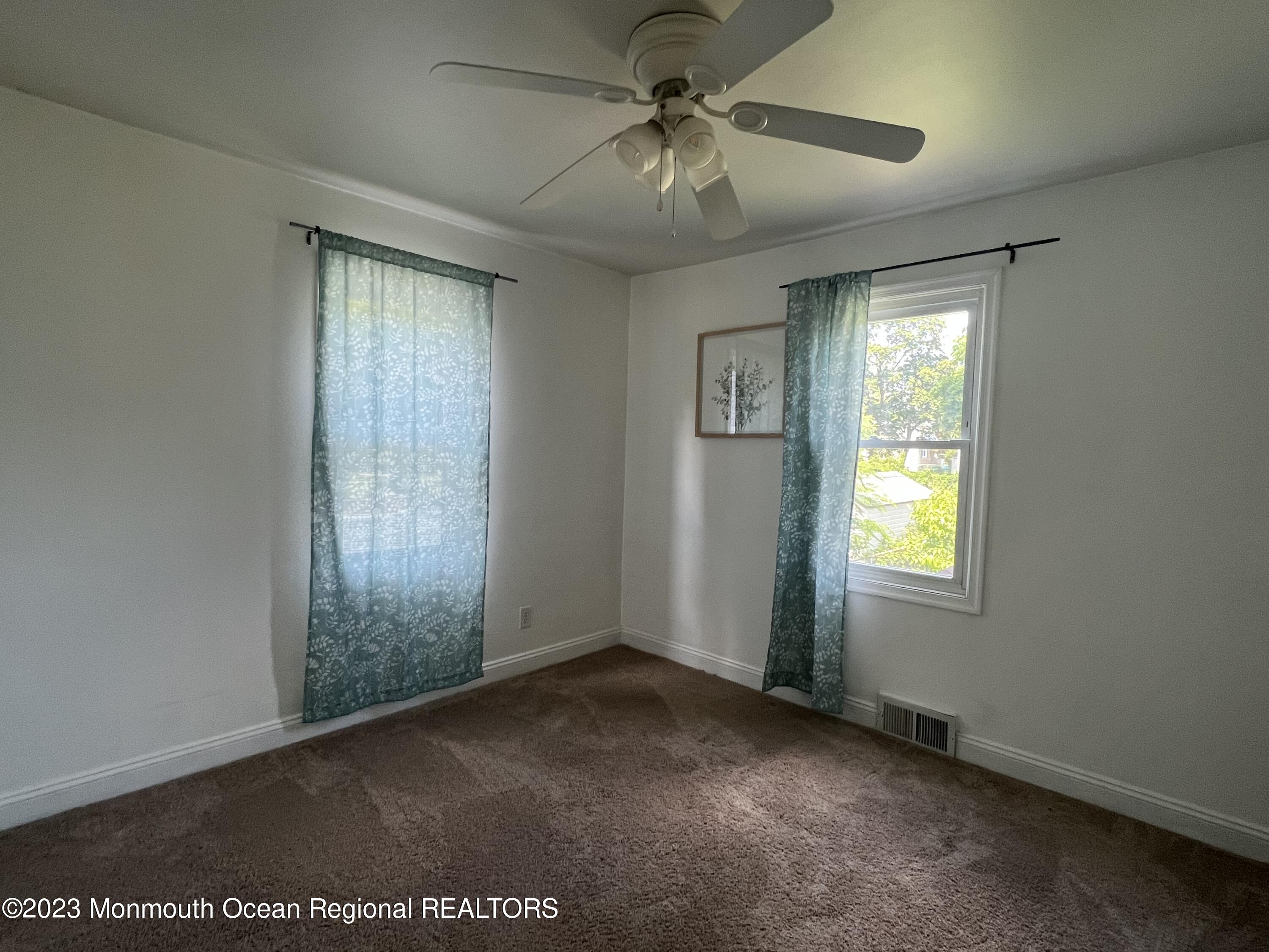 13 Stiles Avenue Maple Shade, NJ 08052 - Photo 8 of 11 8980C67B-2335-49A5-8944-AAE2CEBB6A7B