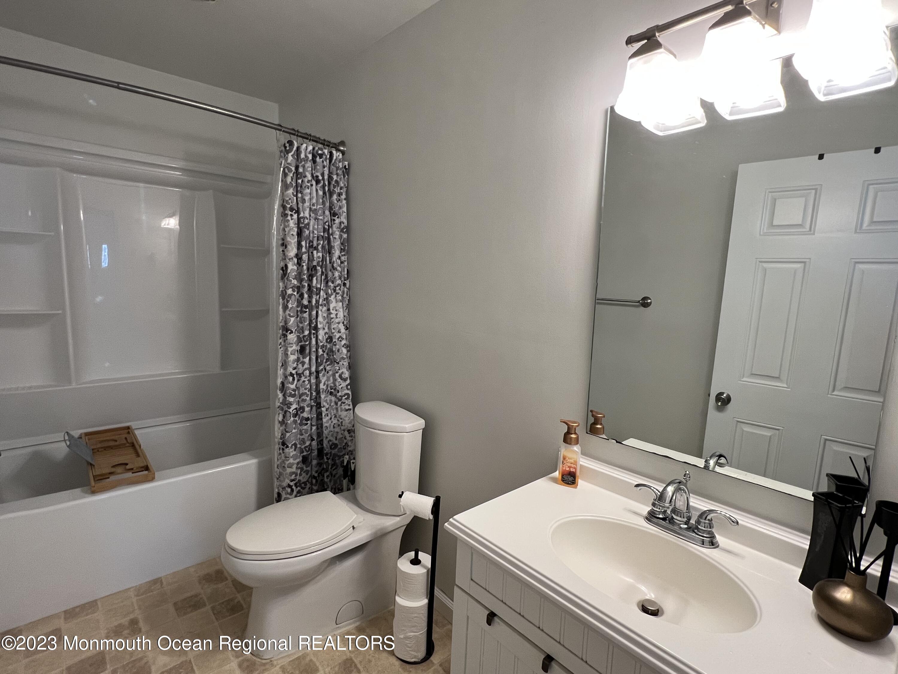 13 Stiles Avenue Maple Shade, NJ 08052 - Photo 10 of 11 99F94D36-7258-4027-8439-261DE3322AAB